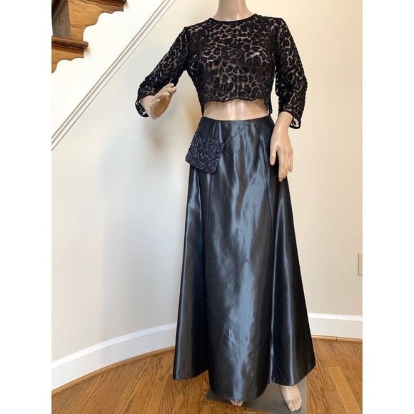 Gray satin full maxi skirt, 4 - Picture 3 of 16